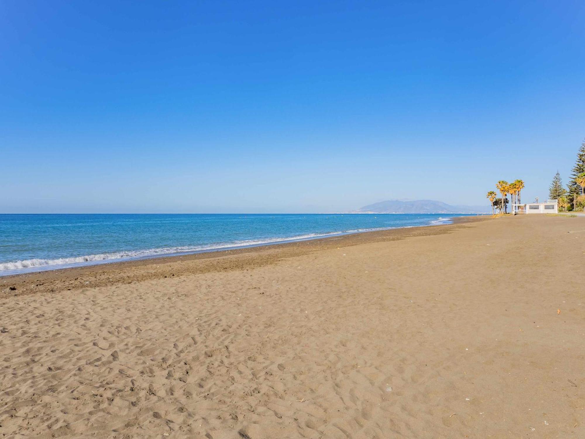Ferienwohnung Nuevo Con Piscina Y Parking En La Playa Torre de Benagalbon Exterior foto